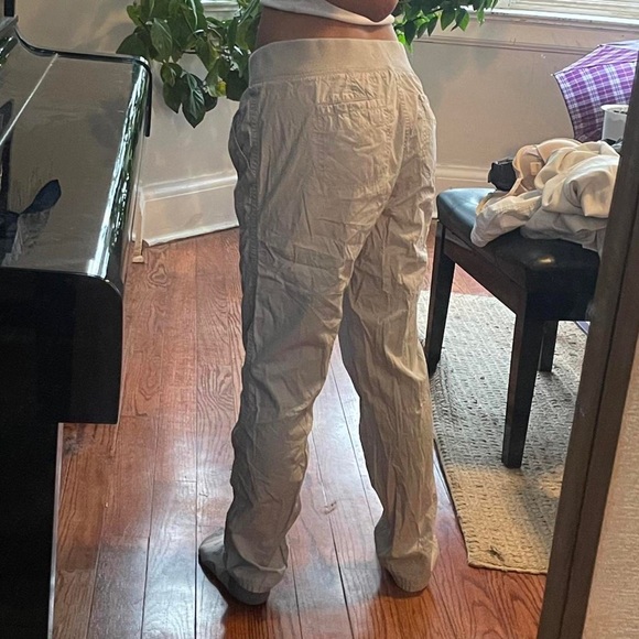 VINTAGE GAP- Light Grey Low Rise Cargo Pants - Picture 2 of 6